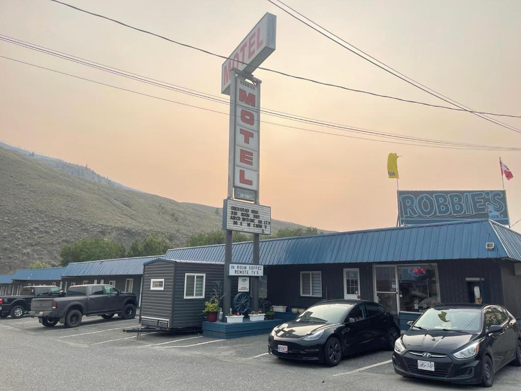 Robbie'S Motel Cache Creek Exterior foto